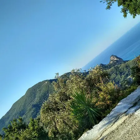 Appartamento Traditional House Garounas *